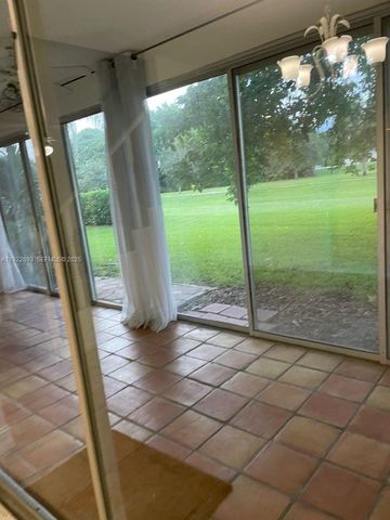 3141 N Palm Aire Dr 3141, Pompano Beach, FL 33069