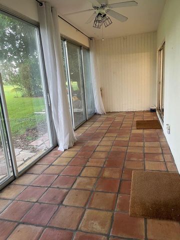 3141 N Palm Aire Dr 3141, Pompano Beach, FL 33069