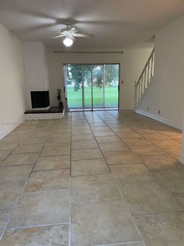 3141 N Palm Aire Dr 3141, Pompano Beach, FL 33069