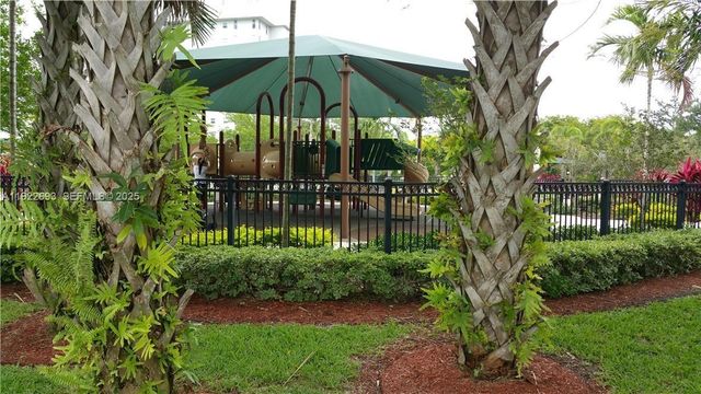 3141 N Palm Aire Dr 3141, Pompano Beach, FL 33069