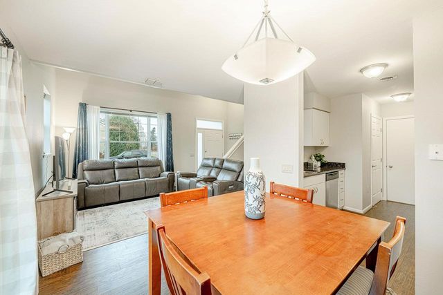 2831 HOLBORN Circle, Madison, WI 53718