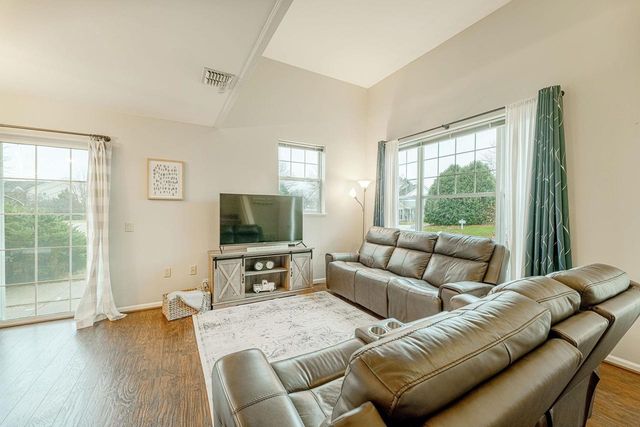 2831 HOLBORN Circle, Madison, WI 53718