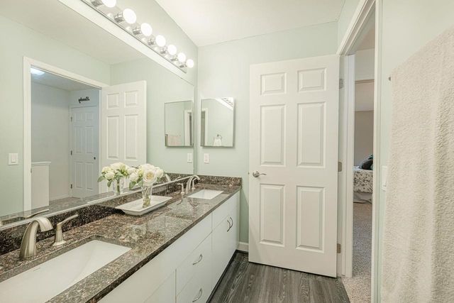 2831 HOLBORN Circle, Madison, WI 53718