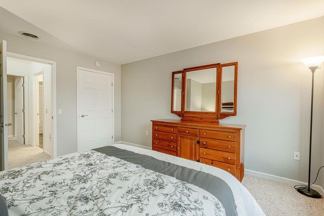 2831 HOLBORN Circle, Madison, WI 53718