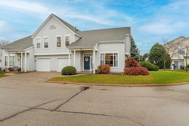 2831 HOLBORN Circle, Madison, WI 53718