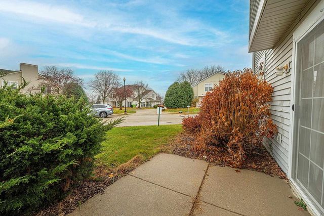 2831 HOLBORN Circle, Madison, WI 53718