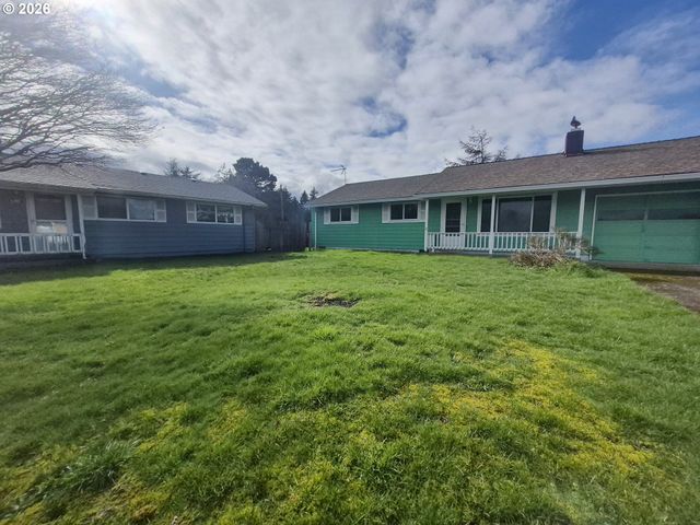 4005 ELMWOOD St, Tillamook, OR 97141