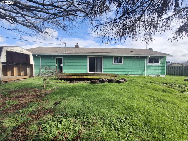 4005 ELMWOOD St, Tillamook, OR 97141