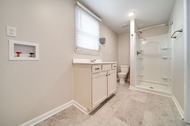 850 Glendale Dr, Clarksville, TN 37043
