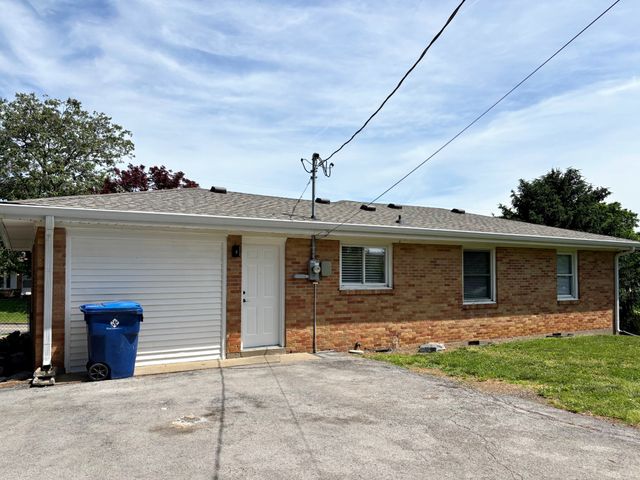 850 Glendale Dr, Clarksville, TN 37043