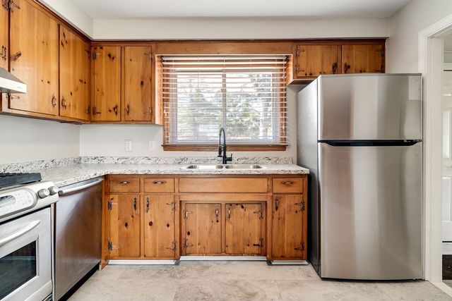 850 Glendale Dr, Clarksville, TN 37043