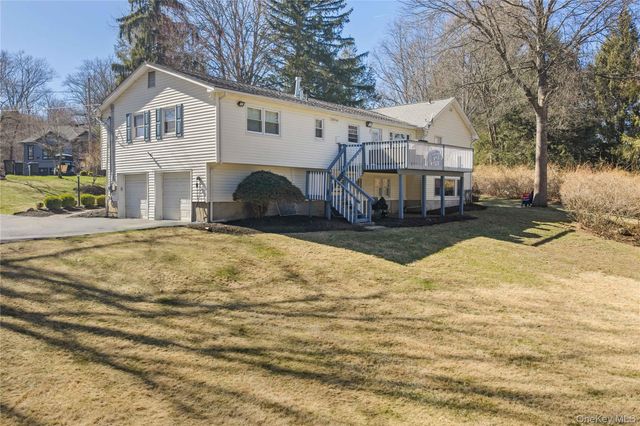 20 Dale Road, Airmont, NY 10952