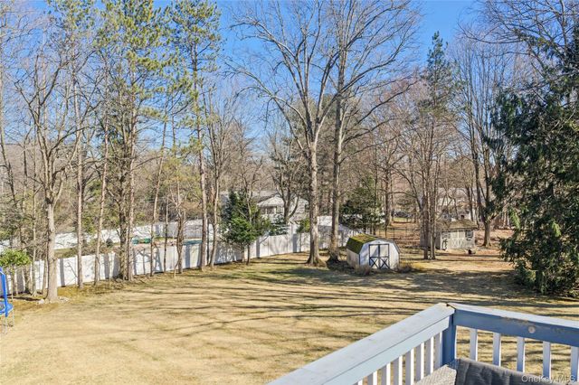 20 Dale Road, Airmont, NY 10952