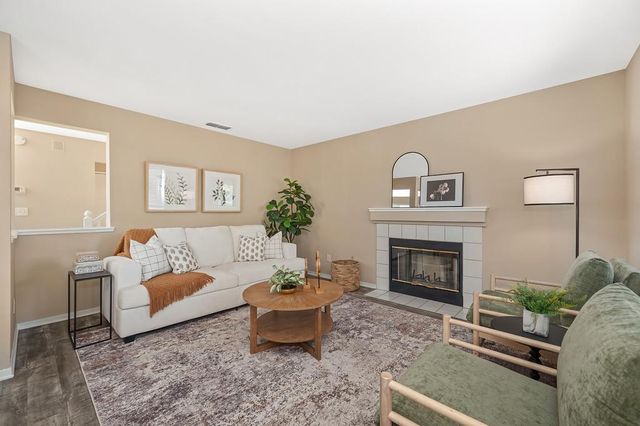 8749 White Cedar Ln, Elk Grove, CA 95758