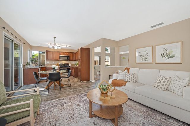 8749 White Cedar Ln, Elk Grove, CA 95758