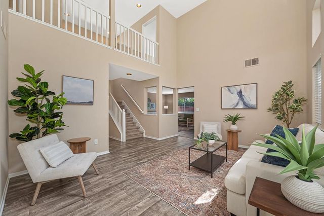 8749 White Cedar Ln, Elk Grove, CA 95758