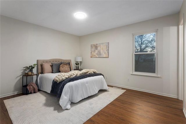 308 17th Avenue N, Greenwood, MO 64034