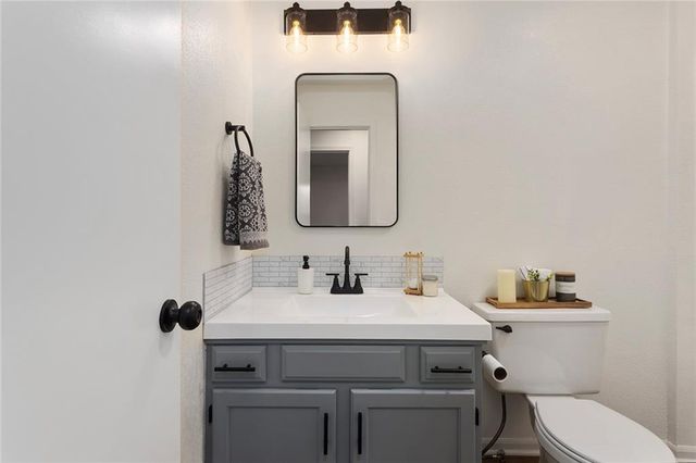 308 17th Avenue N, Greenwood, MO 64034