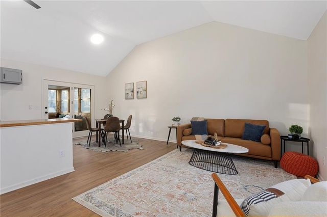 308 17th Avenue N, Greenwood, MO 64034