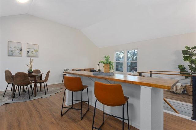 308 17th Avenue N, Greenwood, MO 64034