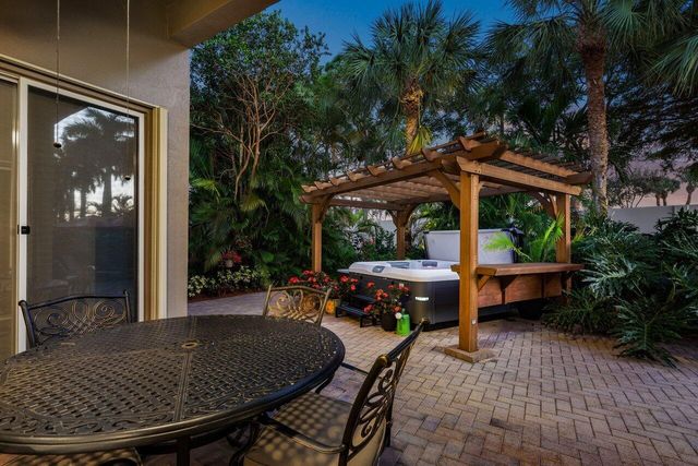 6944 Southport Drive, Boynton Beach, FL 33472