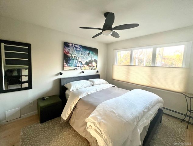 11 Post Crossing, East Quogue, NY 11942