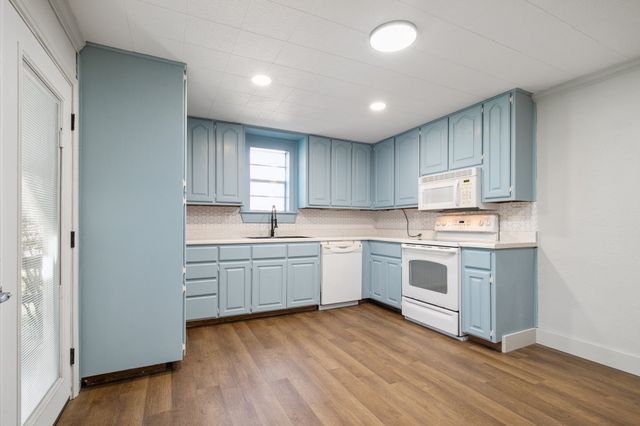 114 Otis Street, Whitesboro, TX 76273