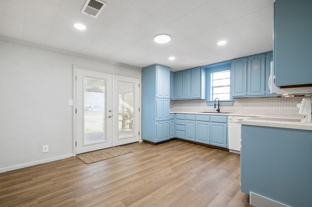 114 Otis Street, Whitesboro, TX 76273