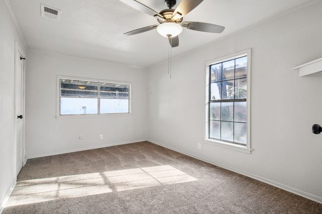 114 Otis Street, Whitesboro, TX 76273