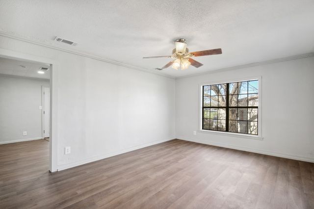 114 Otis Street, Whitesboro, TX 76273
