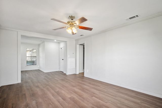 114 Otis Street, Whitesboro, TX 76273