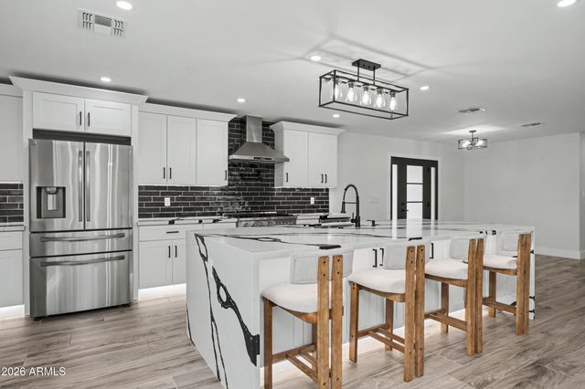 3117 E SWEETWATER Avenue, Phoenix, AZ 85032