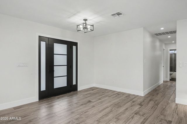 3117 E SWEETWATER Avenue, Phoenix, AZ 85032