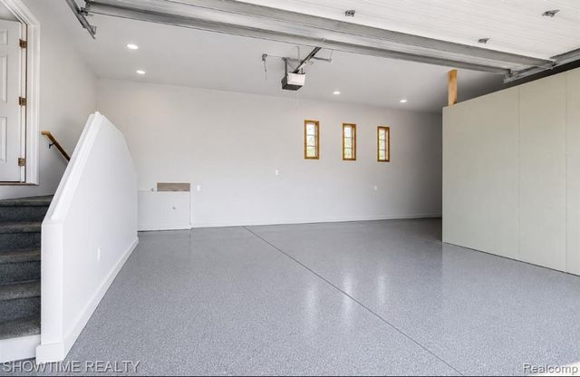 21130 Parkplace Lane, Clinton Township, MI 48036