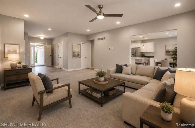 21130 Parkplace Lane, Clinton Township, MI 48036