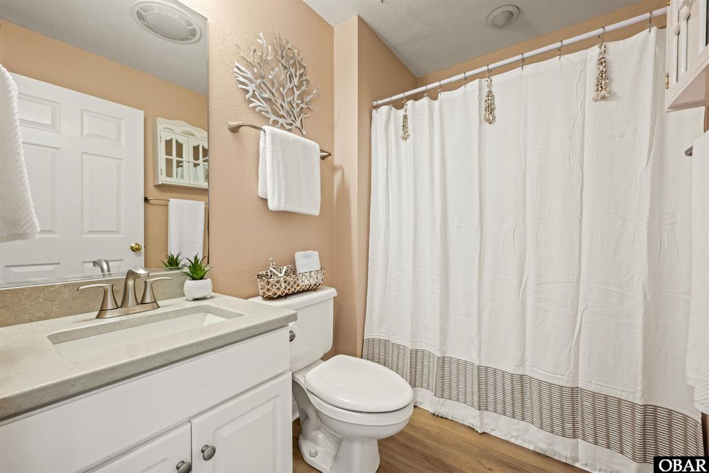 Image 31 of property listing at 1321 Ballast Point Drive Unit 1321, Manteo, NC 27954