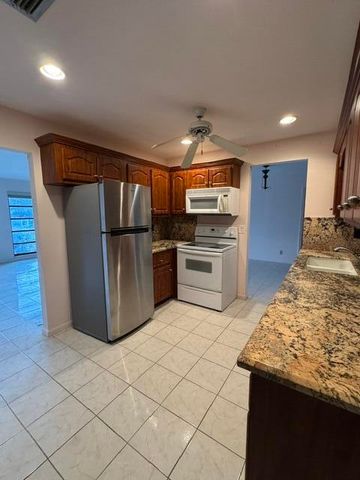 14537 Shadow Wood Lane, Delray Beach, FL 33484