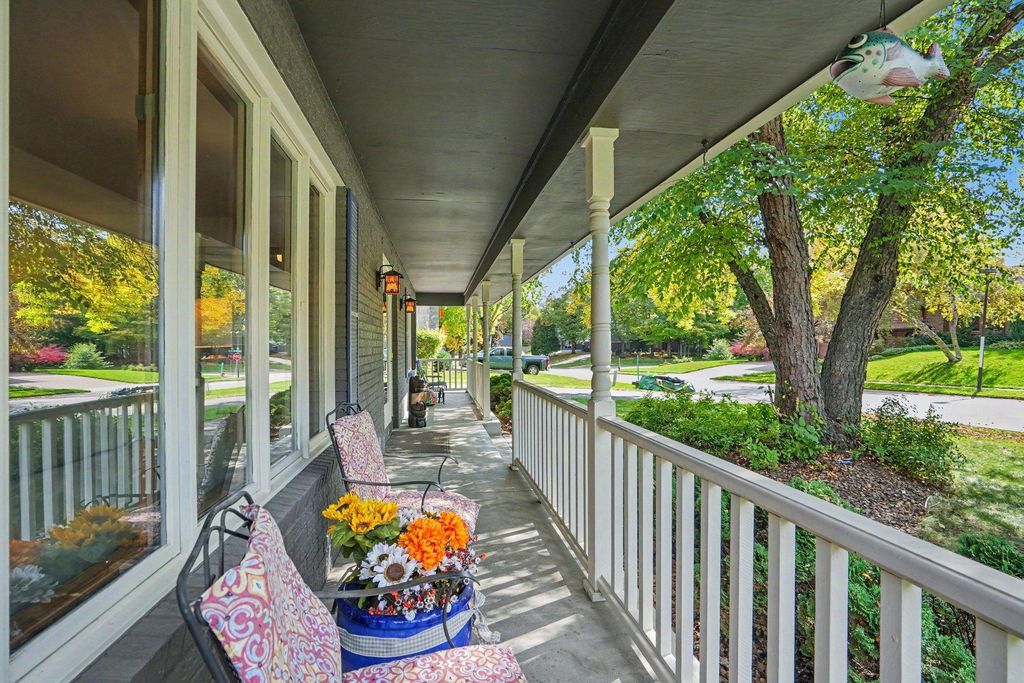 18604 Kristie Lane, Eden Prairie, MN 55346 — photo 4