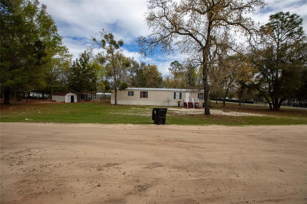 Image 4 of property listing at 7160 PURDUE STREET, Keystone Heights, FL 32656