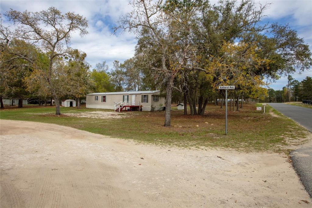 Image 5 of property listing at 7160 PURDUE STREET, Keystone Heights, FL 32656