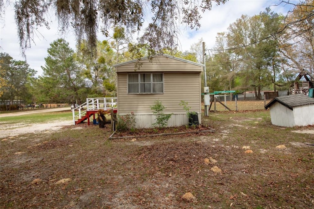 Image 7 of property listing at 7160 PURDUE STREET, Keystone Heights, FL 32656