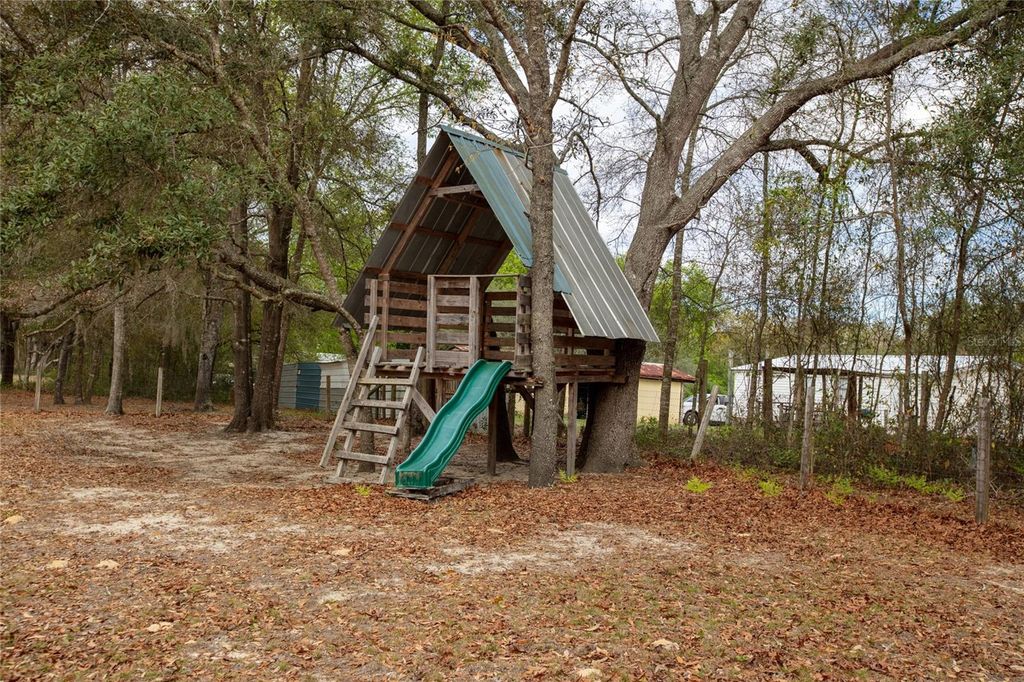 Image 10 of property listing at 7160 PURDUE STREET, Keystone Heights, FL 32656