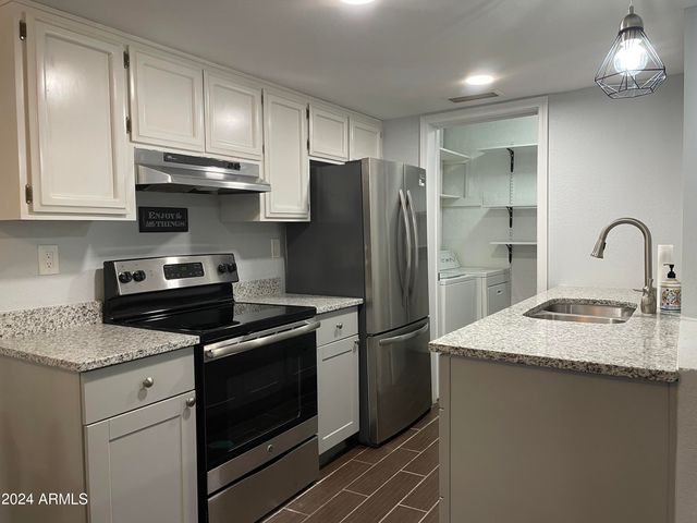 11048 N 28TH Drive 146, Phoenix, AZ 85029