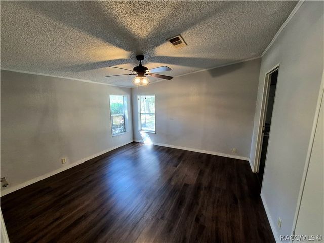 1987 S Colonial Avenue, Homosassa, FL 34448