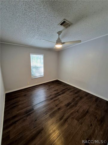 1987 S Colonial Avenue, Homosassa, FL 34448