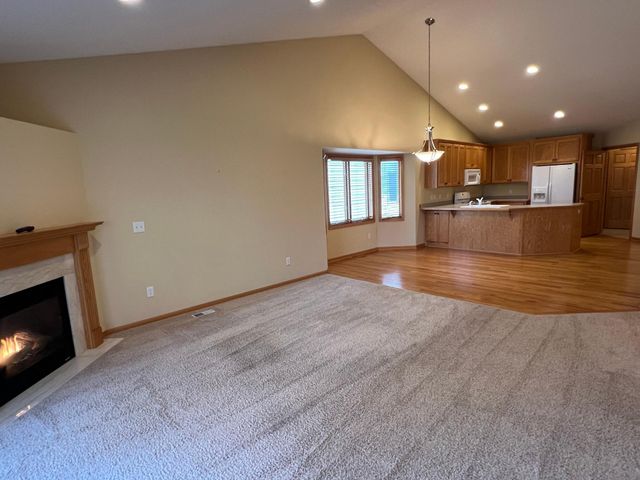 1877 156th Lane NW, Andover, MN 55304