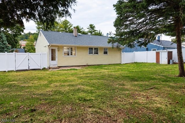 627 Warfield Rd, North Plainfield Boro, NJ 07063