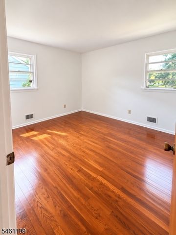 627 Warfield Rd, North Plainfield Boro, NJ 07063