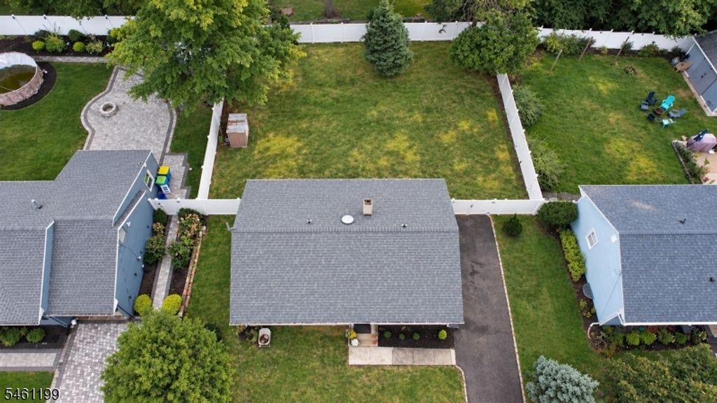 627 Warfield Rd, North Plainfield Boro, NJ 07063 — photo 2