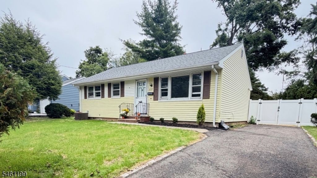 627 Warfield Rd, North Plainfield Boro, NJ 07063 — photo 4